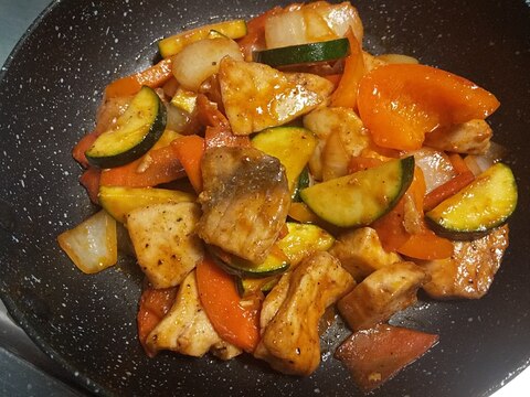 メカジキと夏野菜の酢豚風ケチャップ炒め